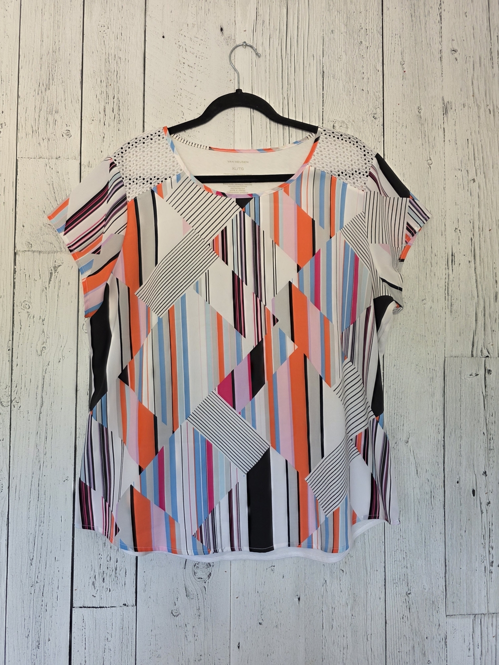 Van Heusen Geometric Print Short Sleeve Blouse Crochet Shoulder Detail Size XL